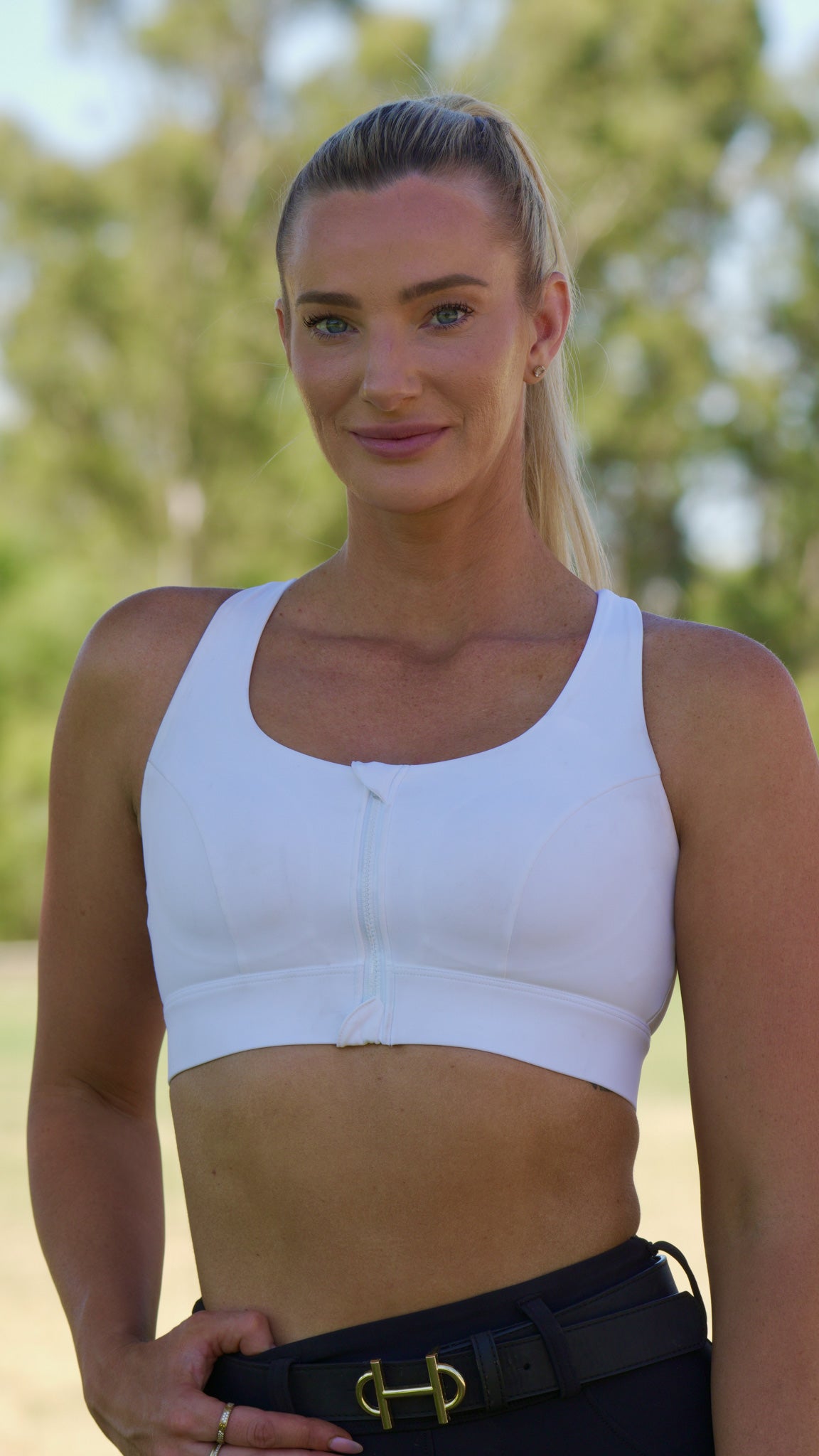 Competition Equestrian Sports Bra – Adjustable Fit & Zip Closure for High-Impact Riding